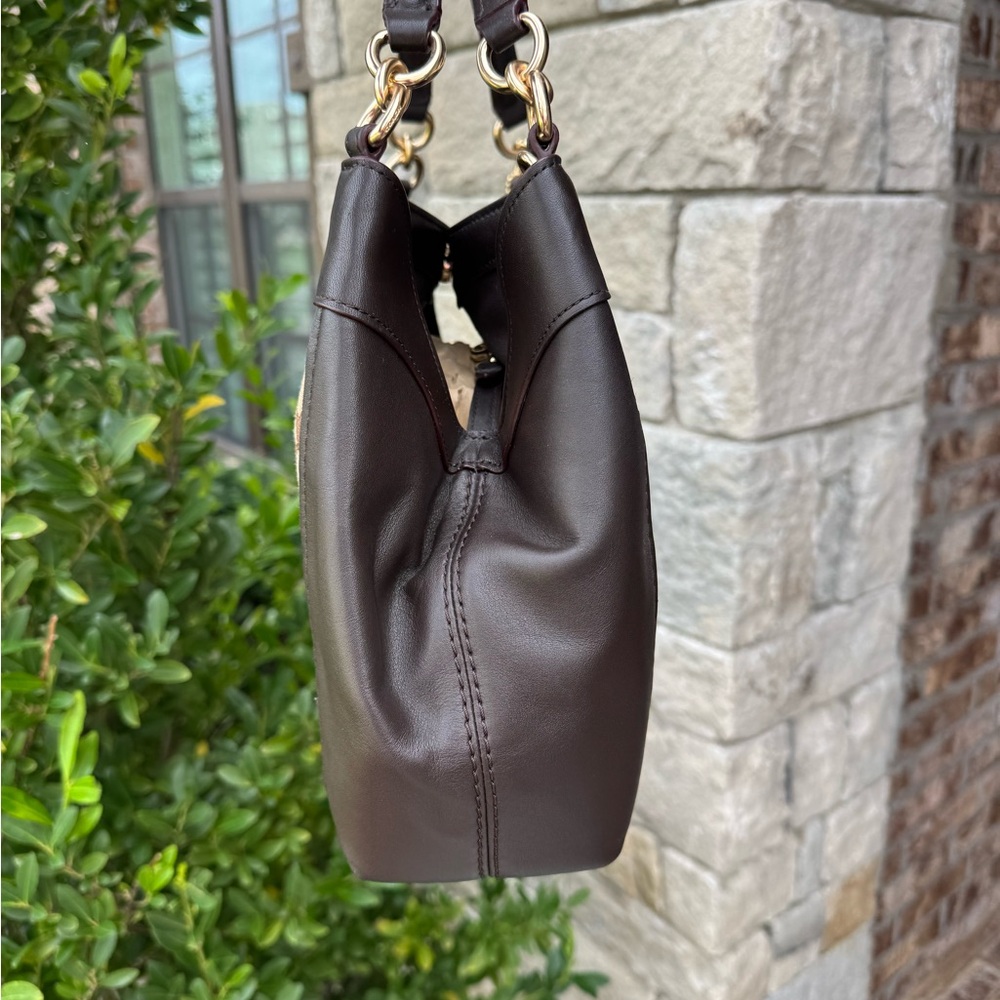 ❌SOLD❌✨Gently Used Ladies Coach Signature Brown and Tan Shoulder Bag✨ - Picture 8 of 16